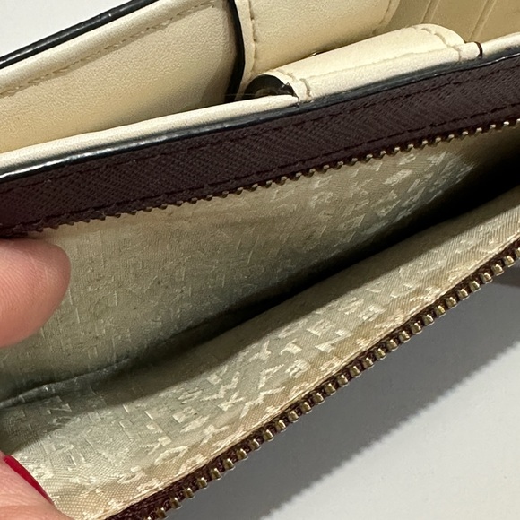 Authentic Kate Spade Wallet - Picture 8 of 8